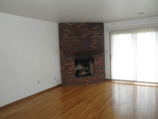 2023 45TH ST APT 101, HIGHLAND, IN 46322, photo 5 of 21