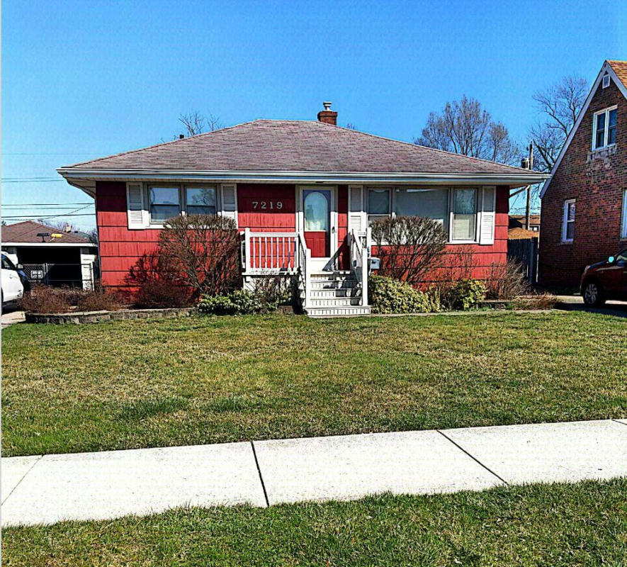 7219 WOODLAWN AVE, HAMMOND, IN 46324, photo 1 of 14